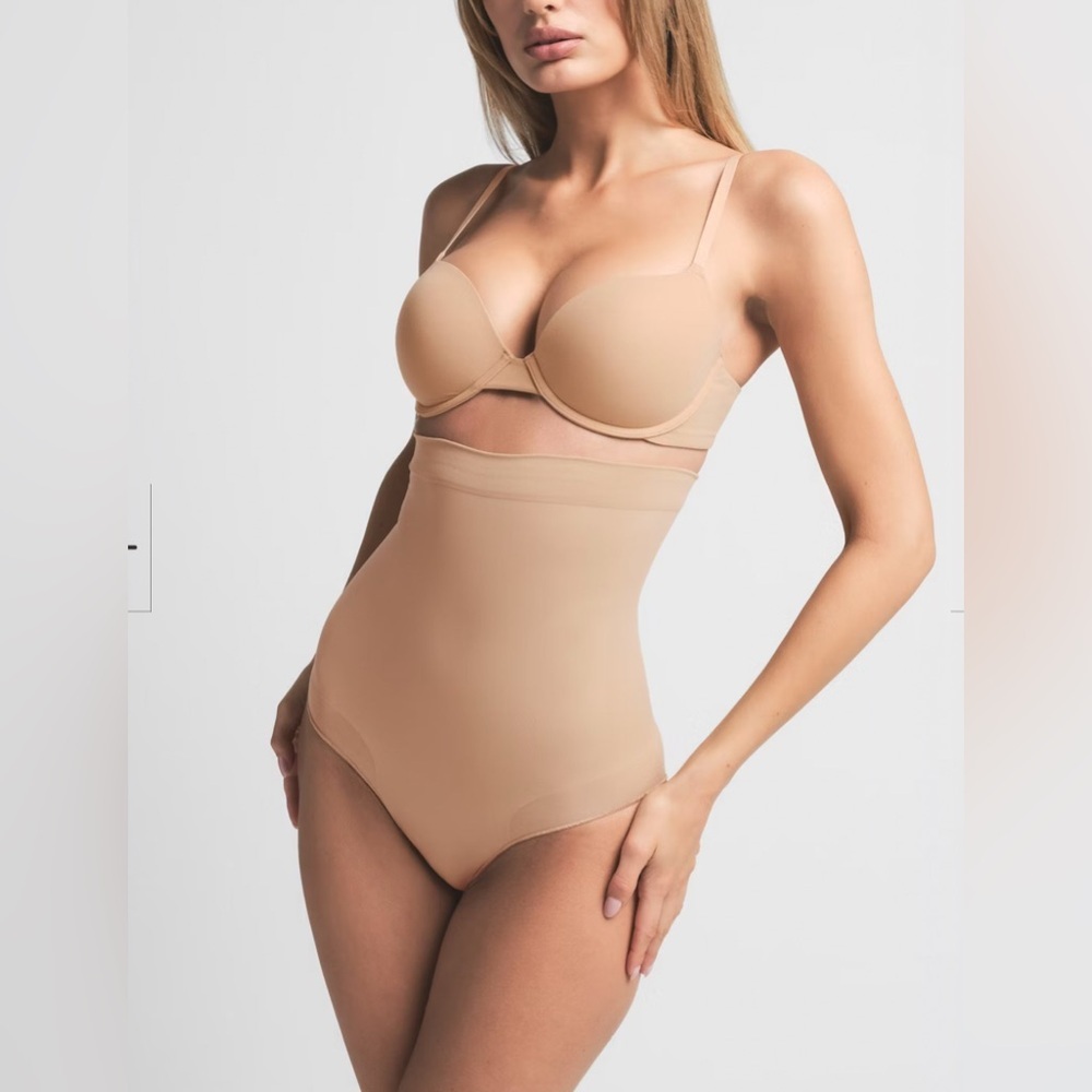 SKIMS Shapewear in Nude 2XL